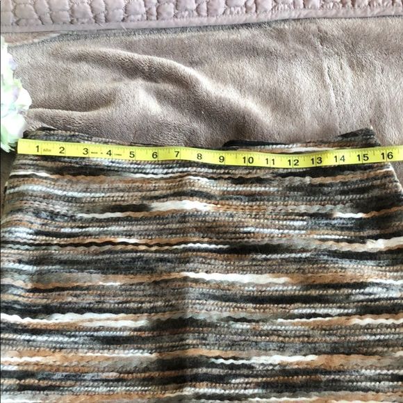 NWOT Textured Wool-Like Skirt - Picture 7 of 7
